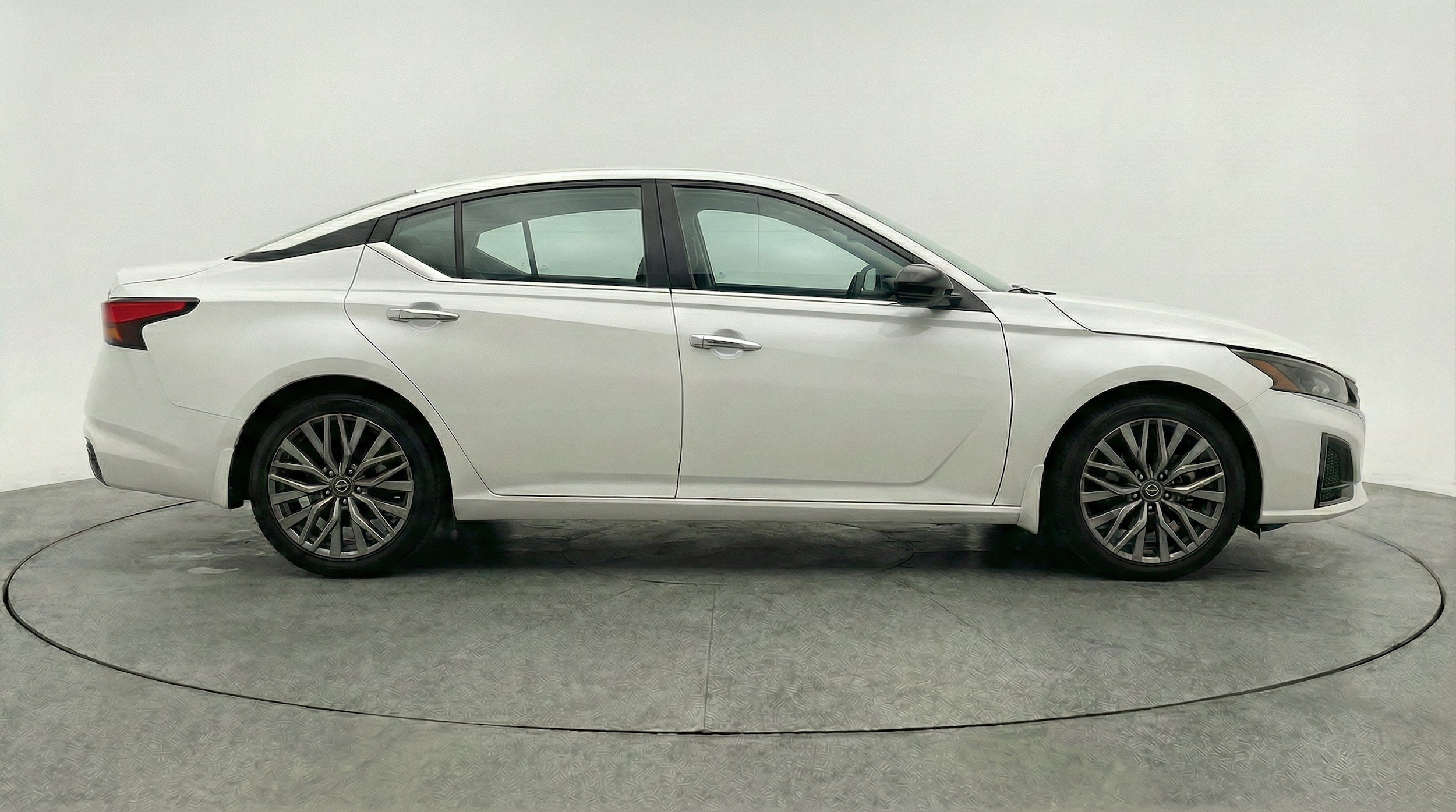 Thumbnail: 2025 Nissan Altima - 11