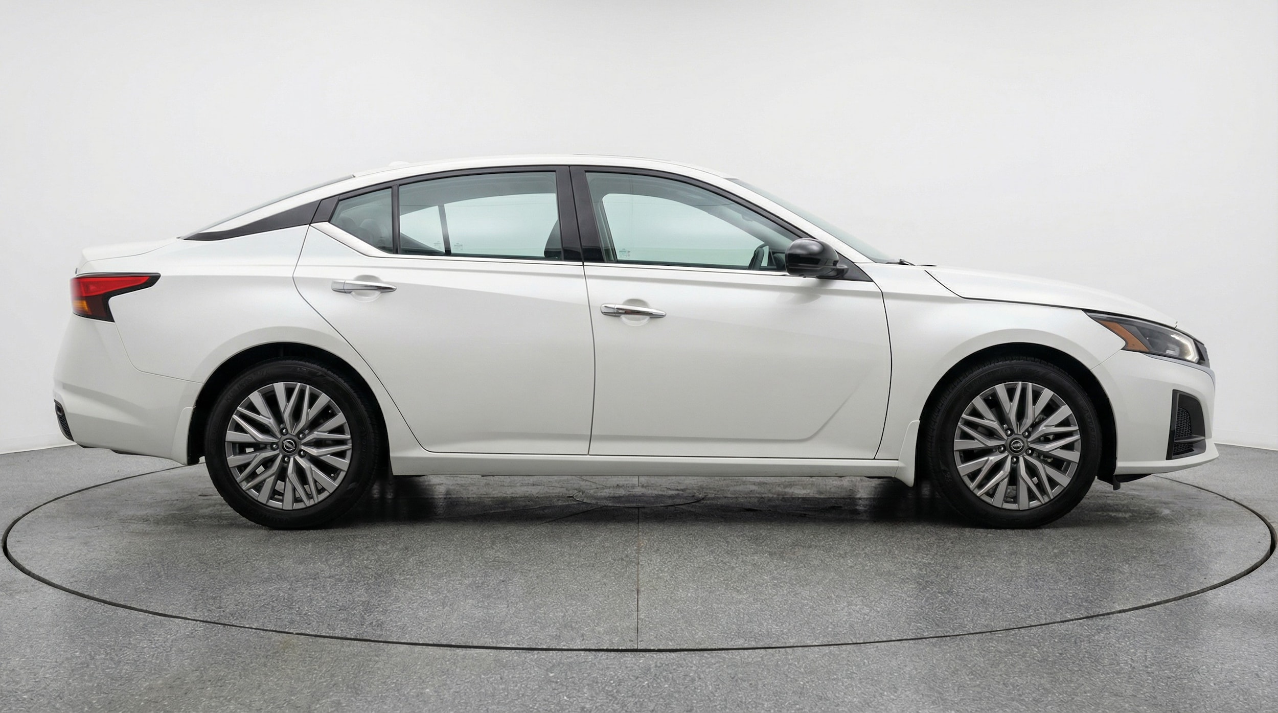 Thumbnail: 2025 Nissan Altima - 8