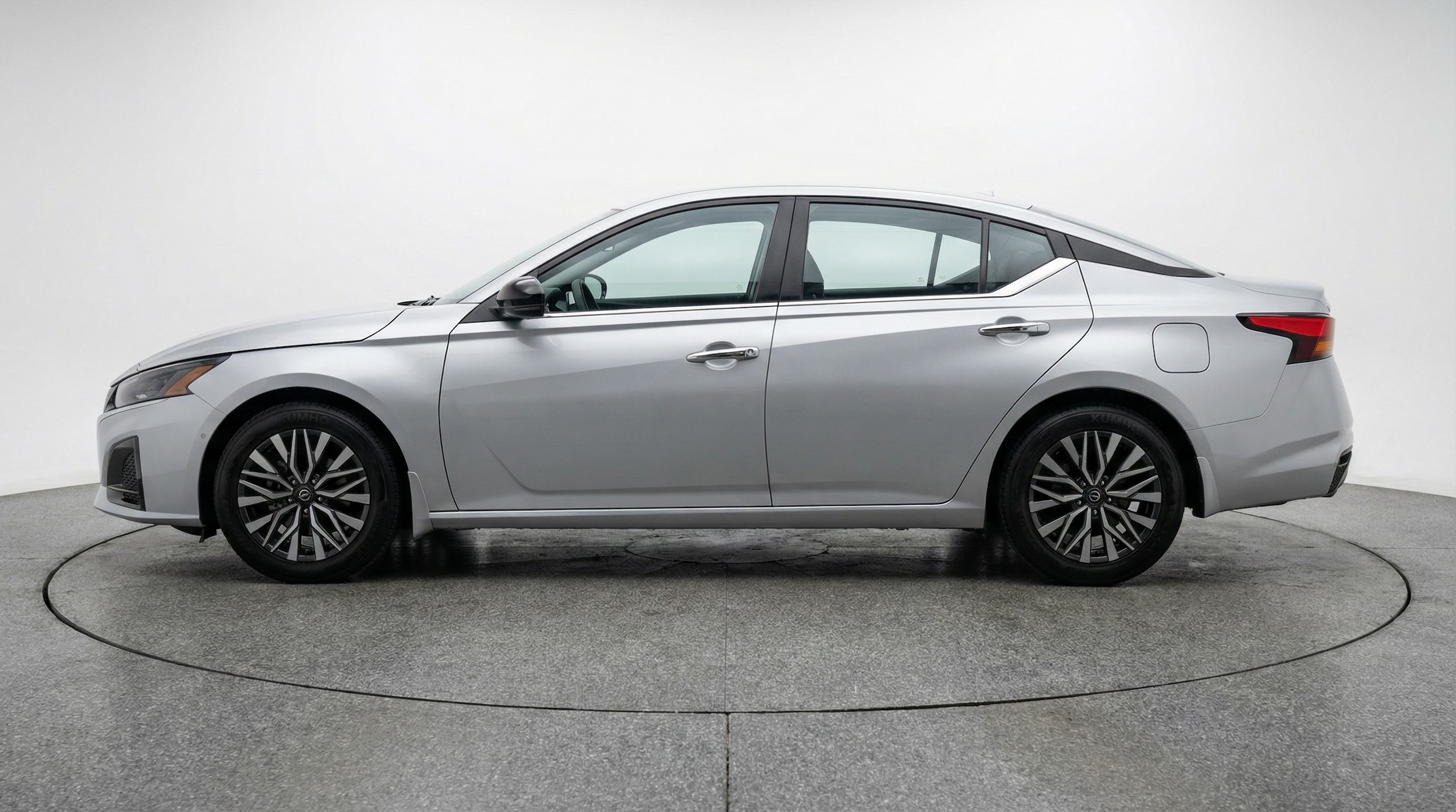 Thumbnail: 2025 Nissan Altima - 4