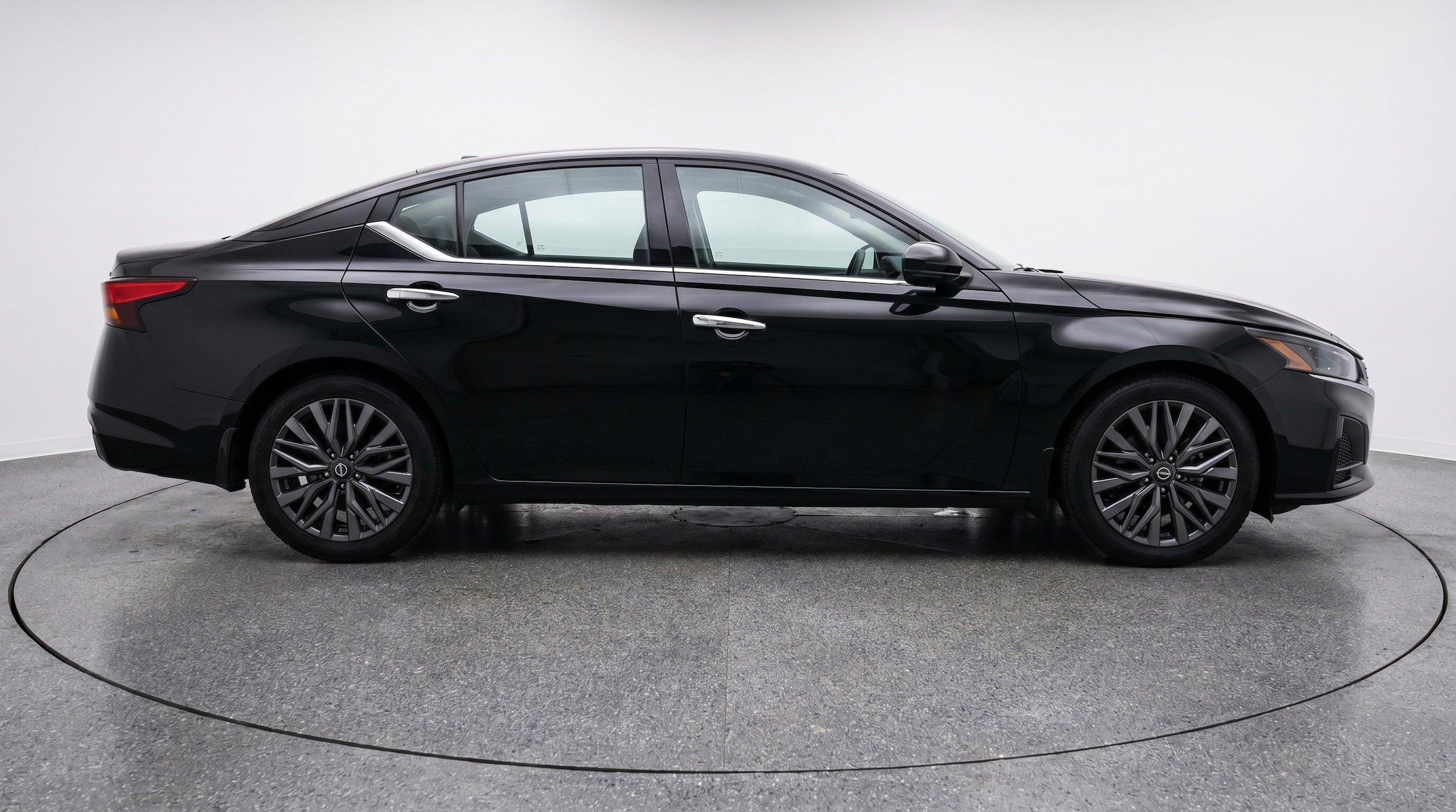 Thumbnail: 2025 Nissan Altima - 8
