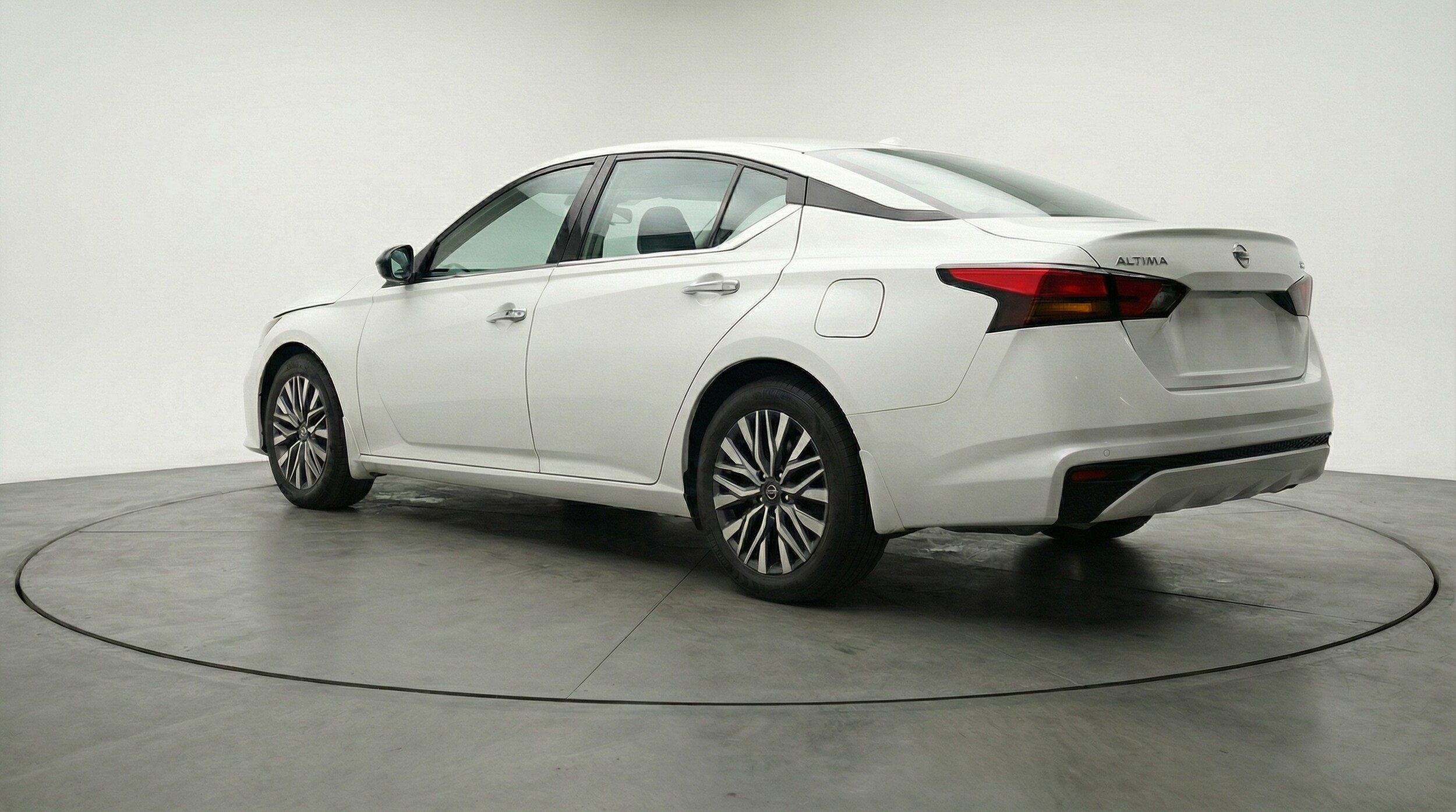 Thumbnail: 2025 Nissan Altima - 5