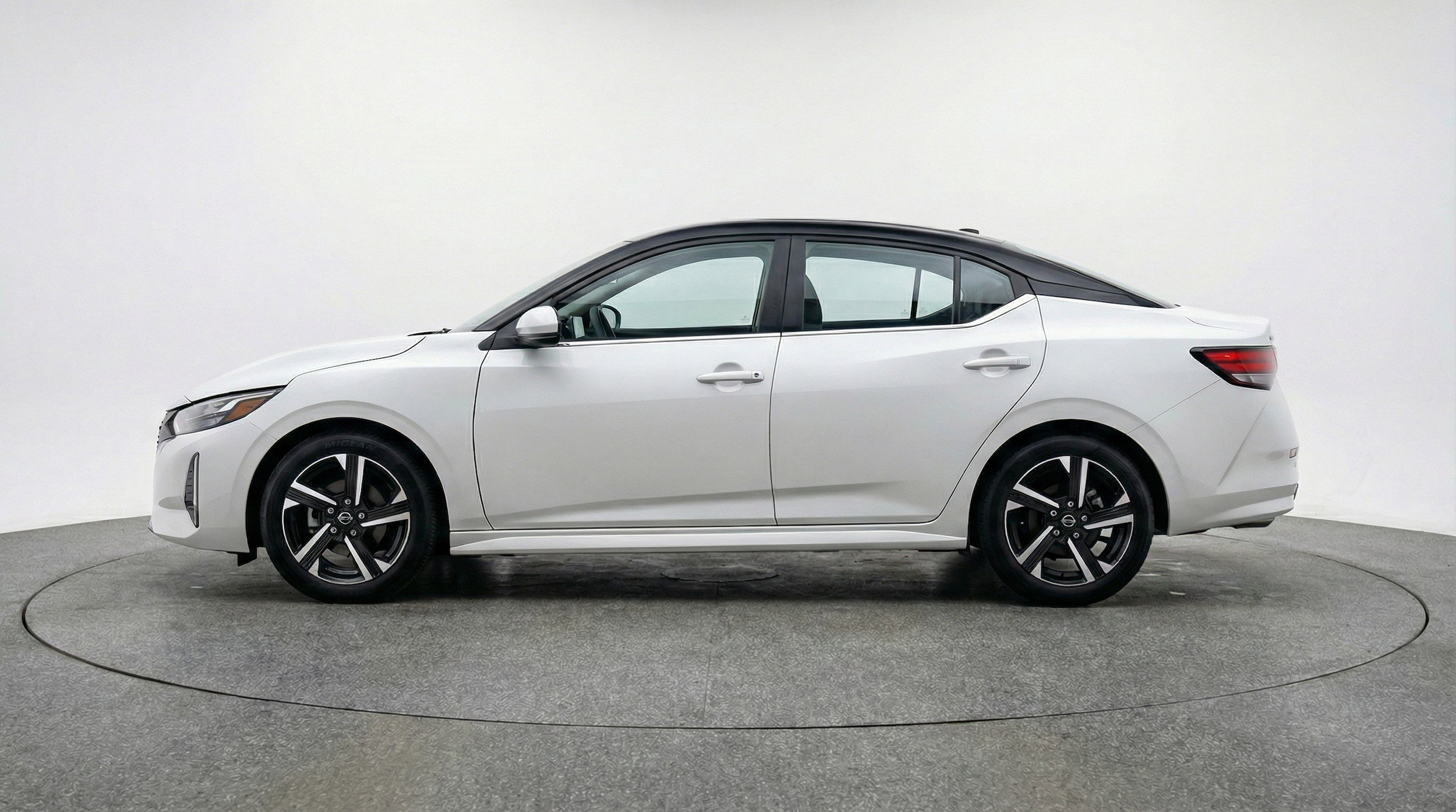 Thumbnail: 2025 Nissan Sentra - 5