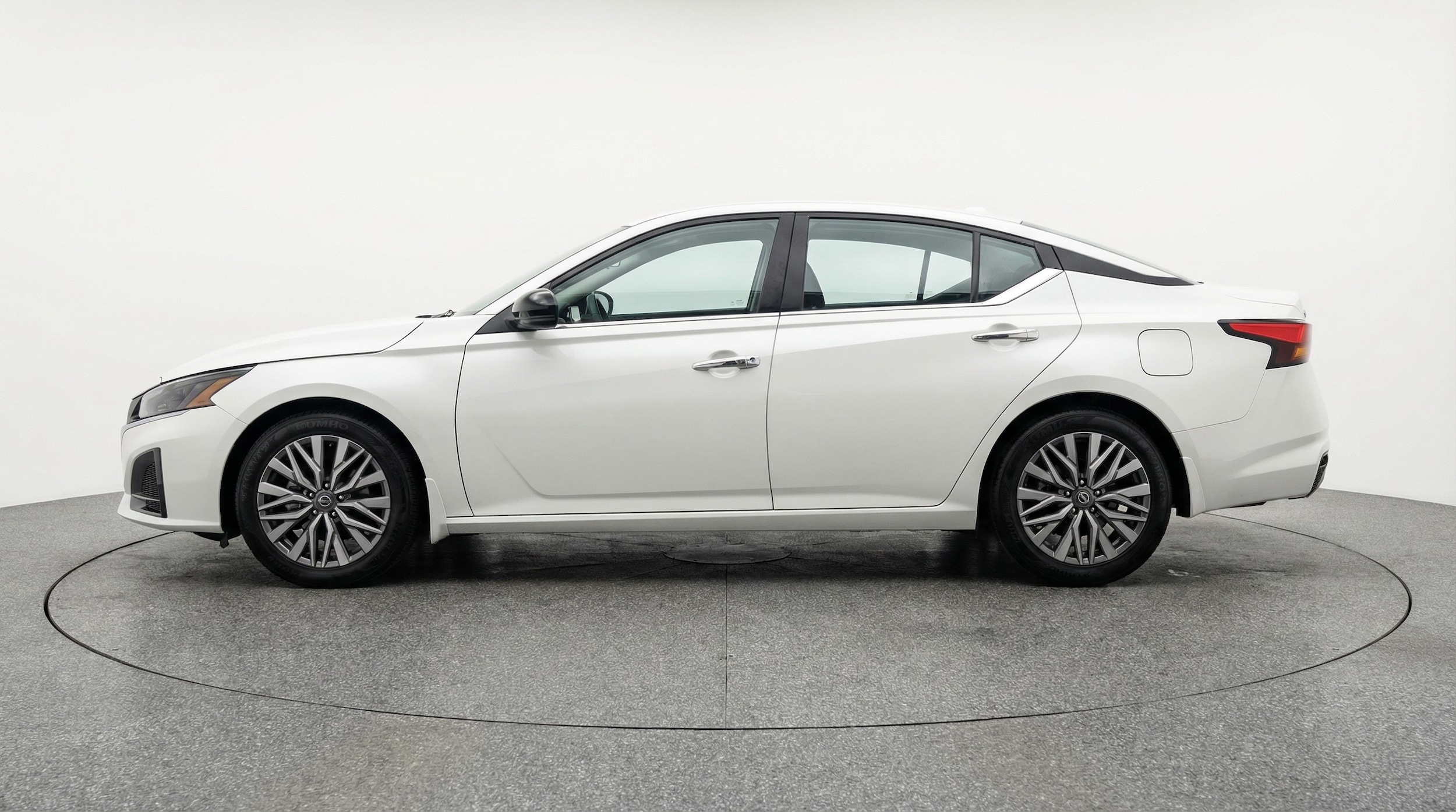 Thumbnail: 2025 Nissan Altima - 4