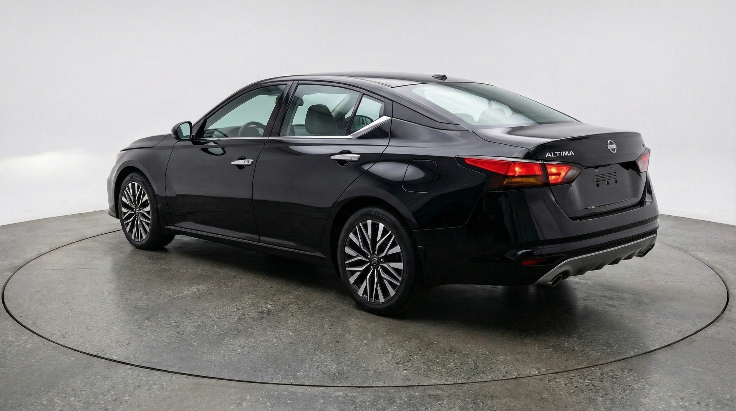 Thumbnail: 2025 Nissan Altima - 5