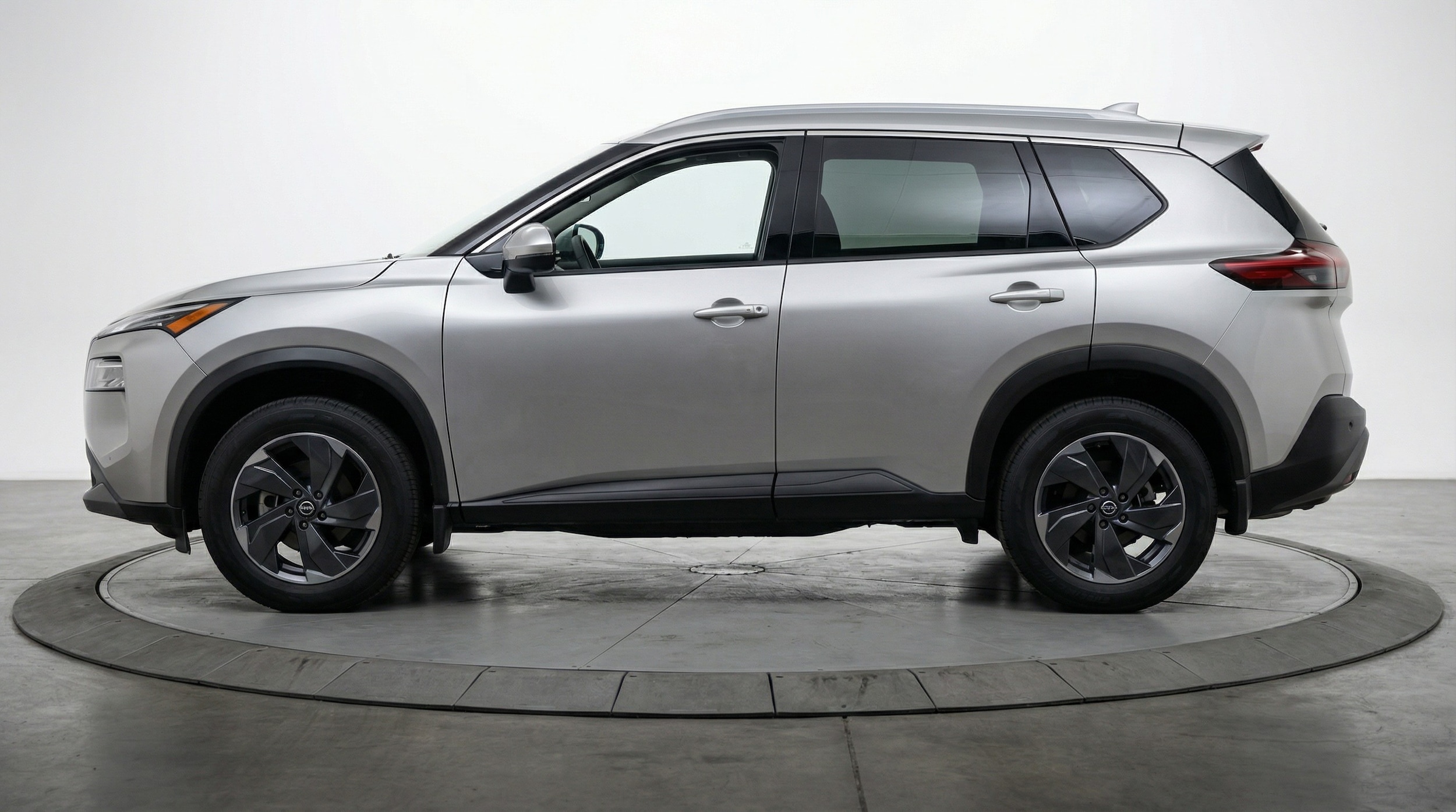 Thumbnail: 2025 Nissan Rogue - 4