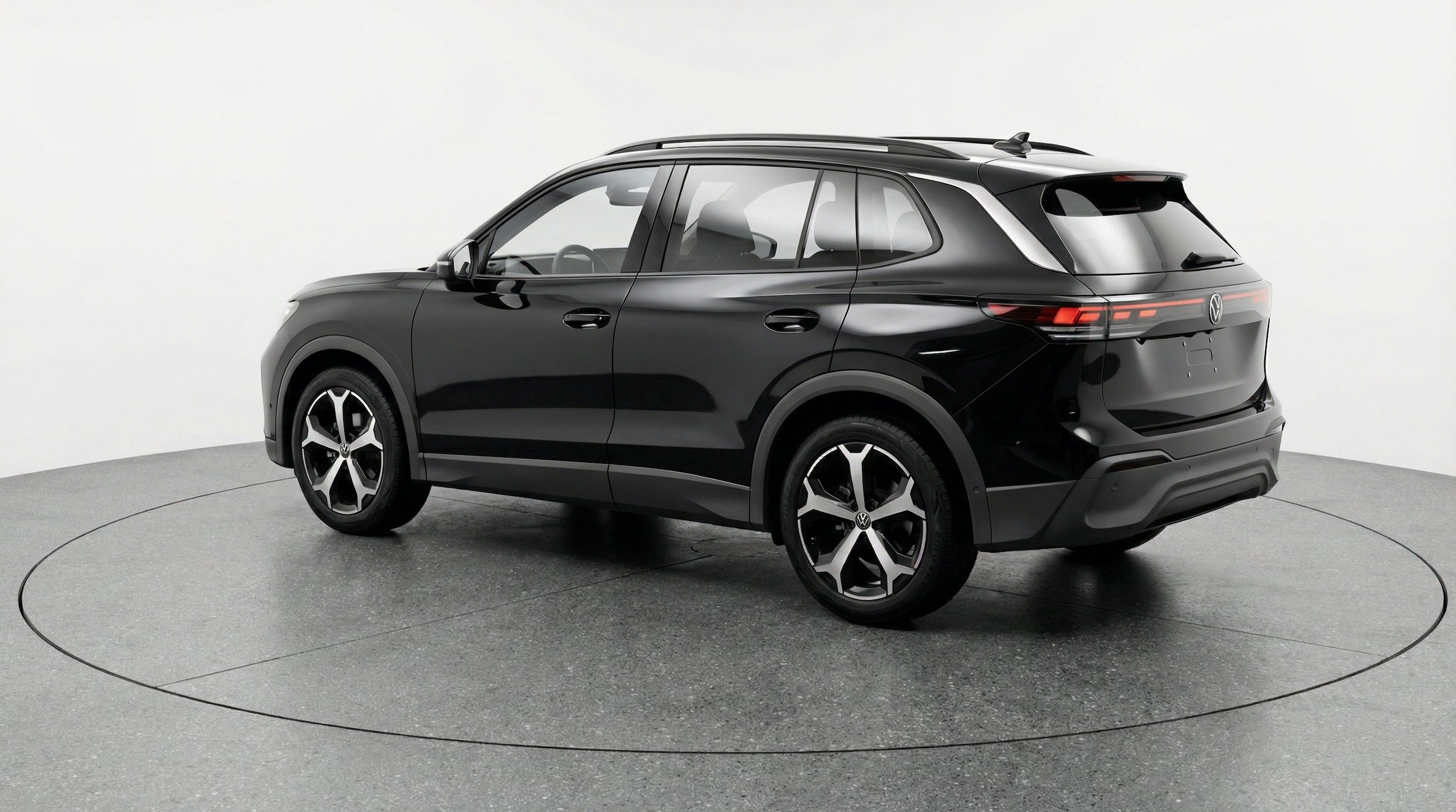 Thumbnail: 2026 Volkswagen Tiguan - 6