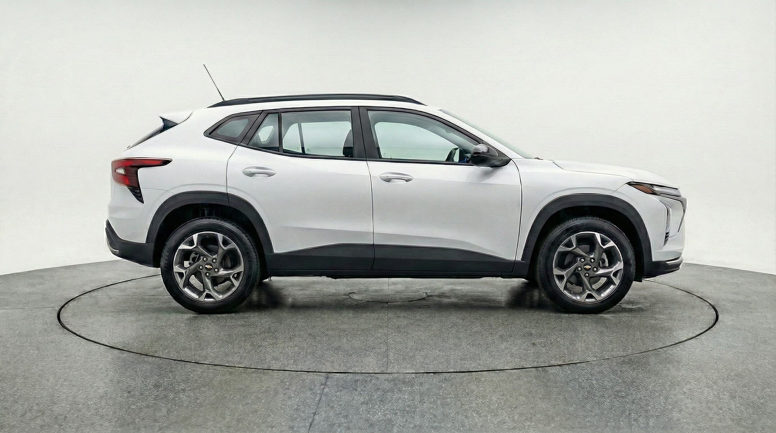 Thumbnail: 2025 Chevrolet Trax - 8