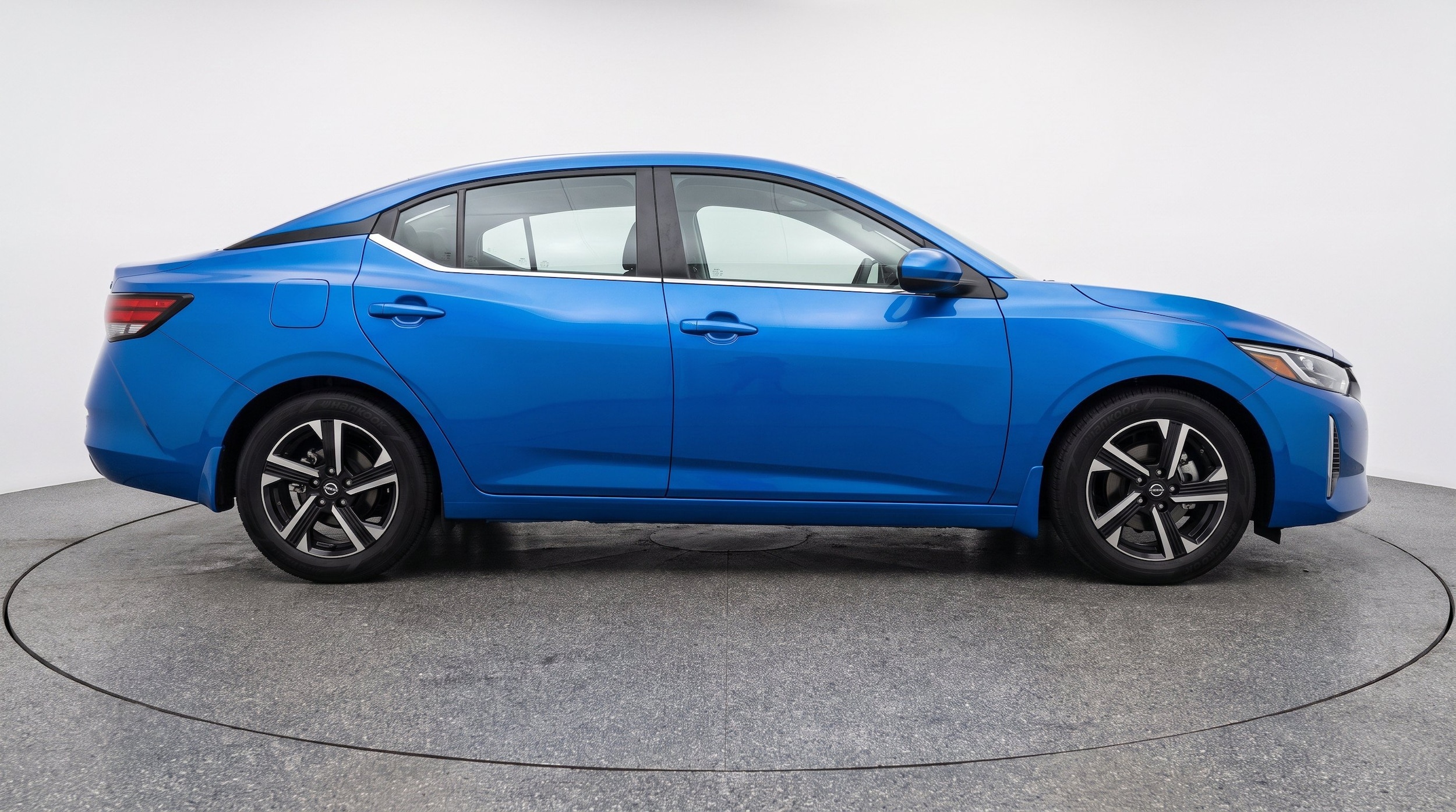 Thumbnail: 2025 Nissan Sentra - 10