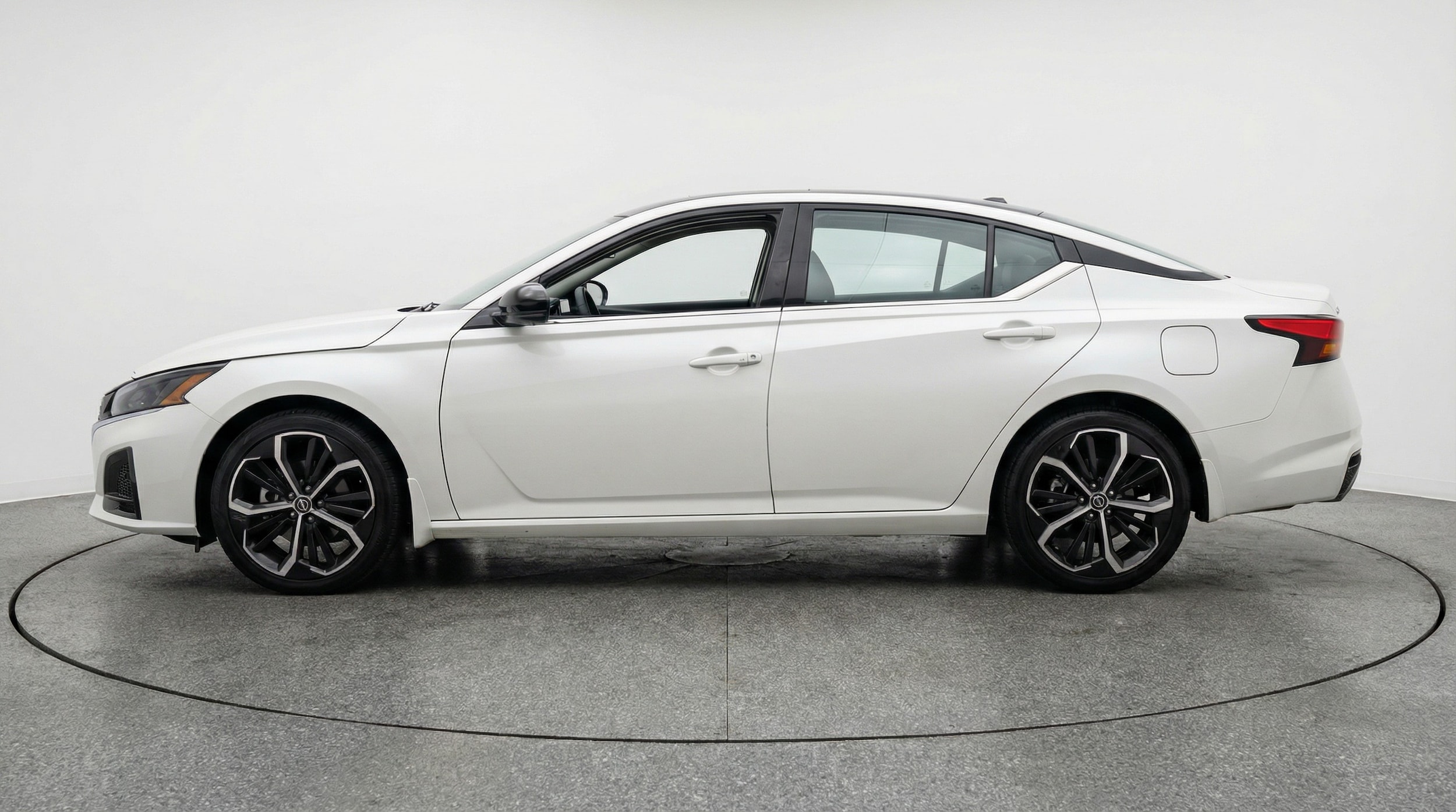 Thumbnail: 2025 Nissan Altima - 4