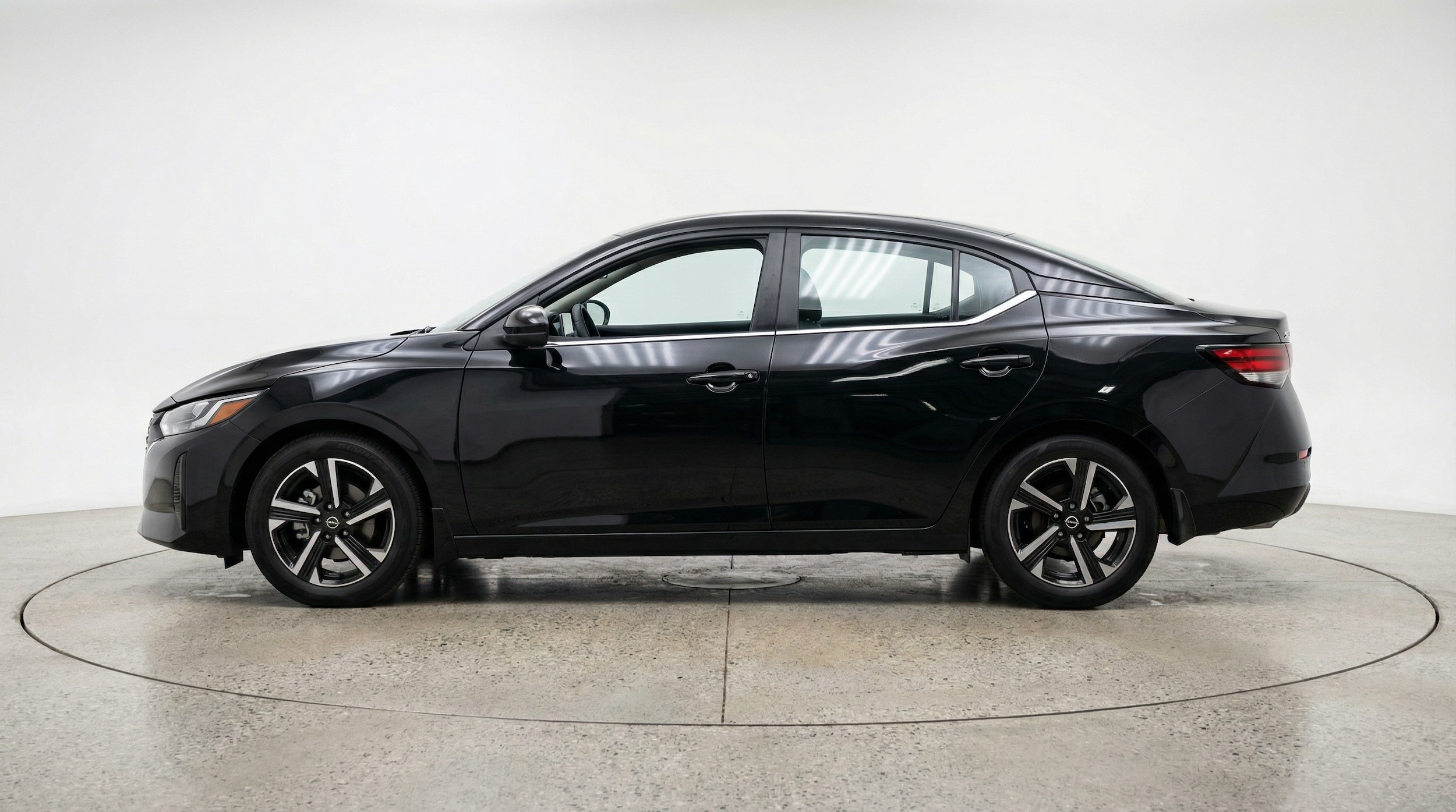 Thumbnail: 2025 Nissan Sentra - 4