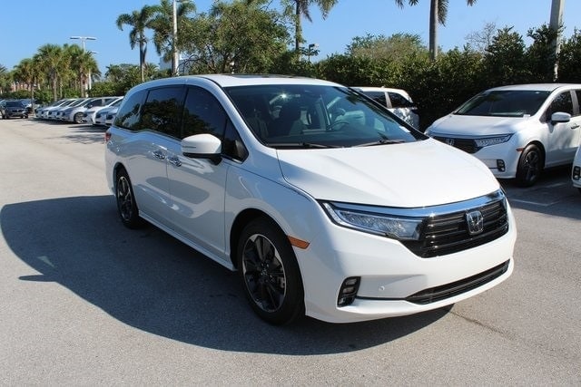 2022 Honda Odyssey Elite's photo