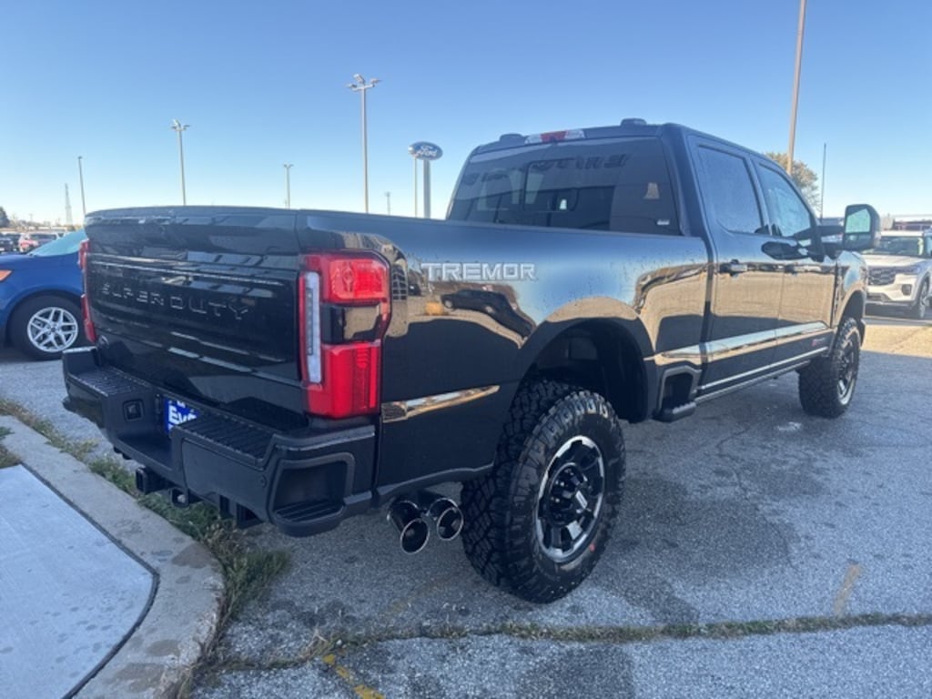 New 2026 Ford Super Duty F-350 Platinum Truck Crew Cab