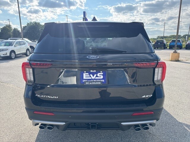 2025 Ford Explorer Platinum photo 2