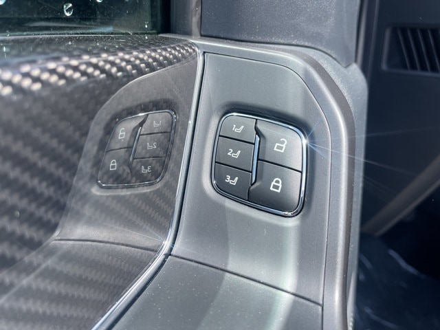 2025 Ford F-150 Lariat - Photo 41