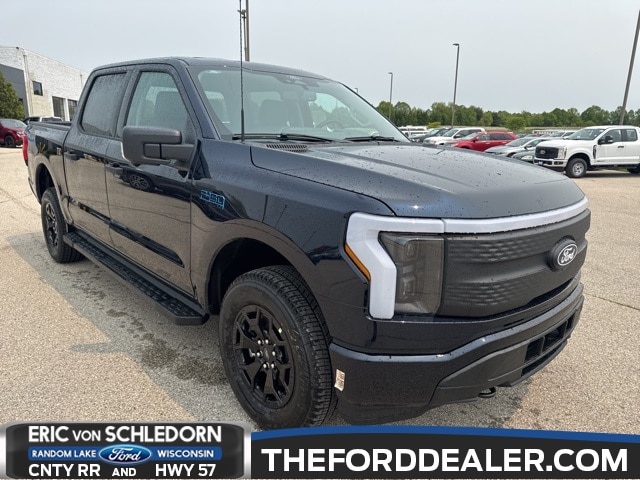 2025 Ford F-150 Lightning XLT's photo