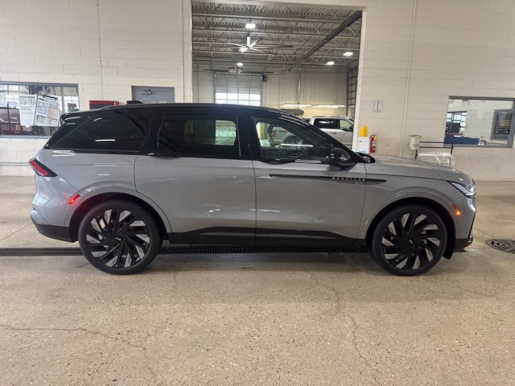 Used 2024 Lincoln Nautilus Reserve SUV