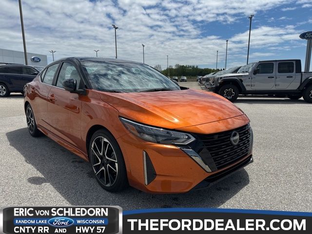 2025 Nissan Sentra SR CVT's photo