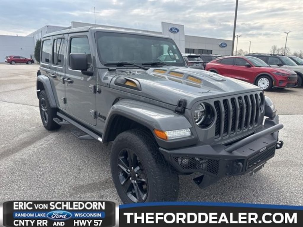 Used 2021 Jeep Wrangler Unlimited Sahara Altitude SUV
