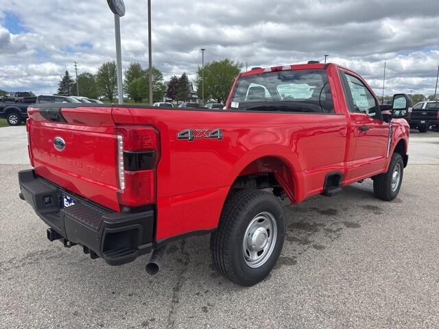 2025 Ford F-250 photo 3