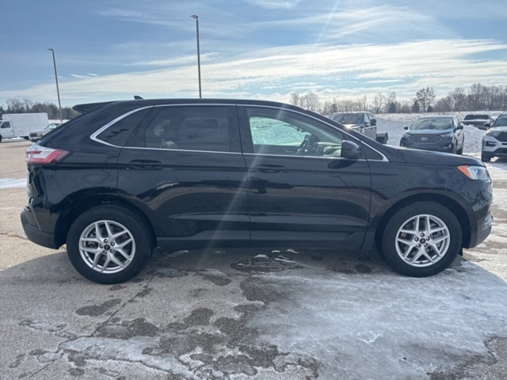 Used 2024 Ford Edge SEL SUV