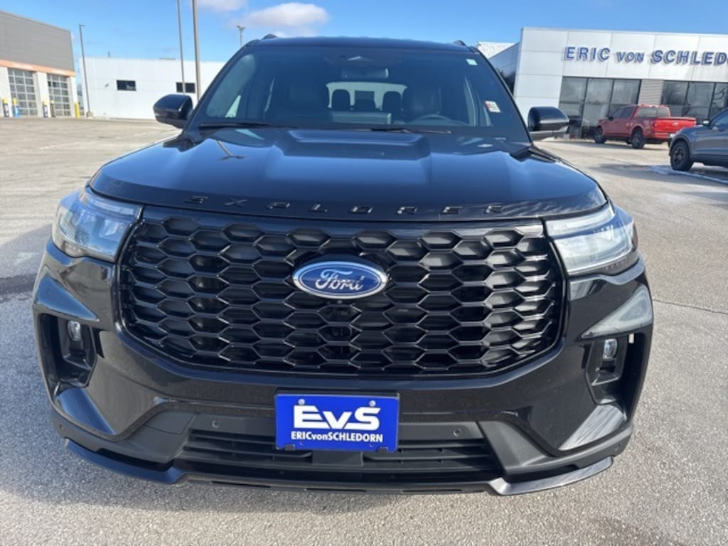 Used 2025 Ford Explorer ST-Line SUV