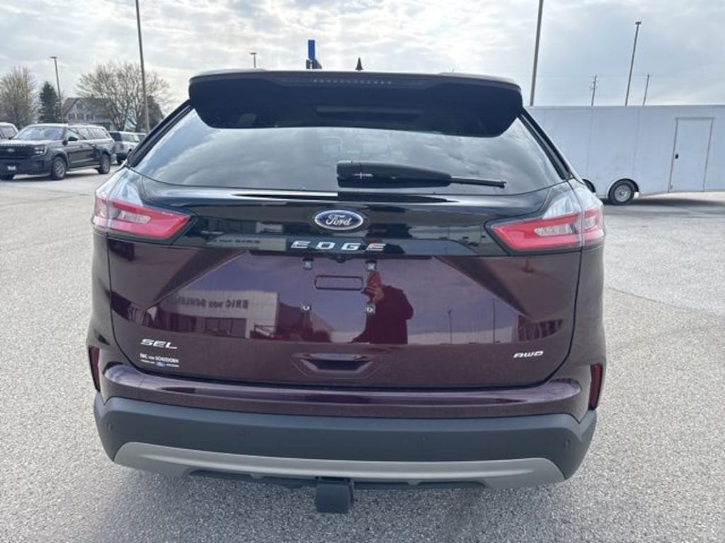 Used 2024 Ford Edge SEL SUV
