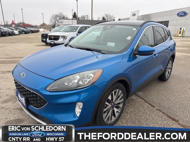 2020 Ford Escape Titanium's photo