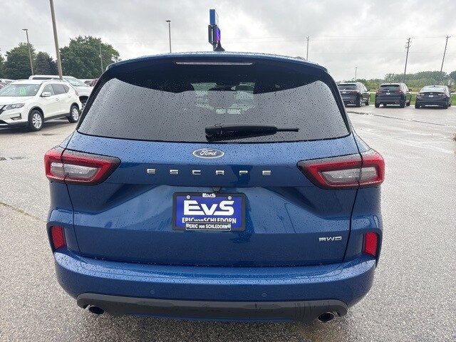 2023 Ford Escape ST-Line Select photo 4