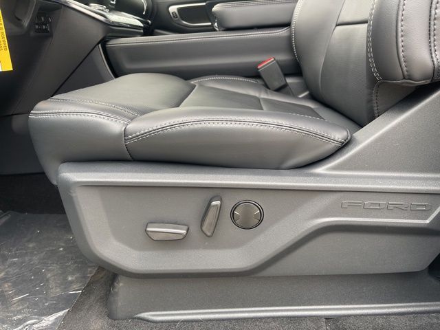 2025 Ford Expedition MAX Platinum - Photo 19