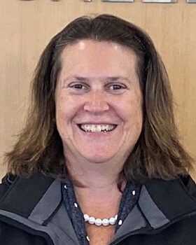 Staff member Kellie Manning from ID_9075e205de38