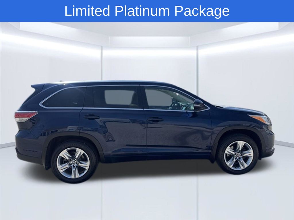 Used 2016 Toyota Highlander Limited Platinum with VIN 5TDDKRFH2GS304712 for sale in Random Lake, WI