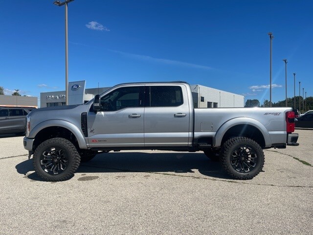 2024 Ford F-250 photo 2