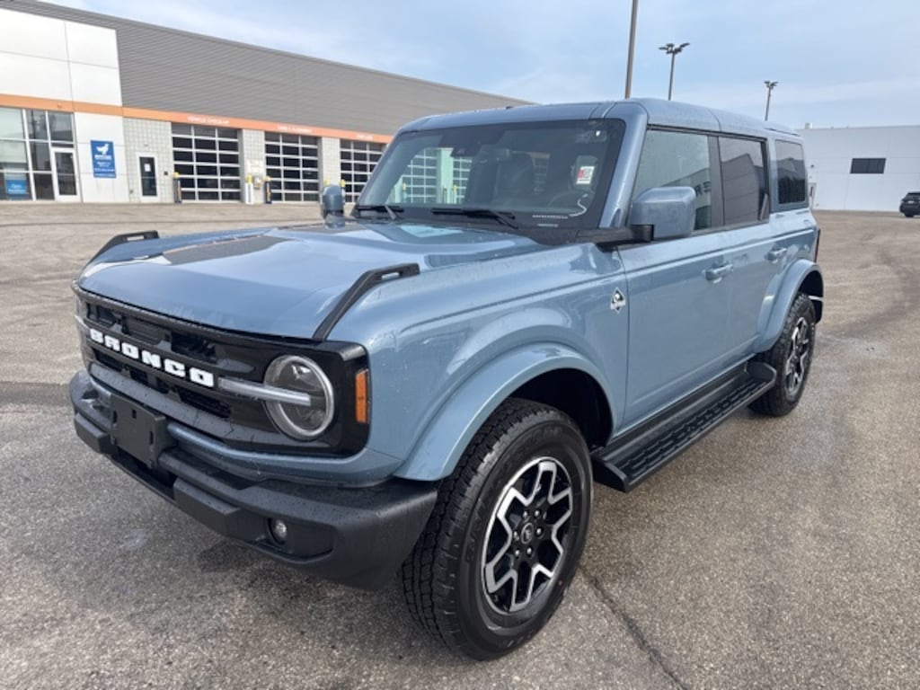 Used 2025 Ford Bronco Outer Banks SUV