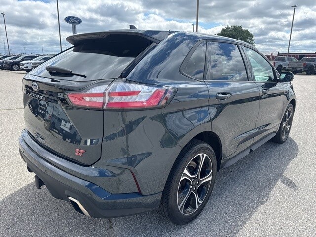 2024 Ford Edge ST photo 3