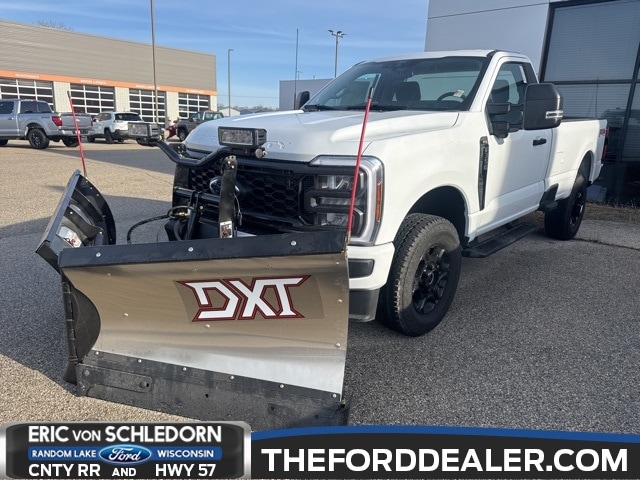 2025 Ford F-350 Super Duty XL's photo