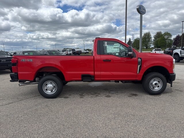 2025 Ford F-250 photo 2