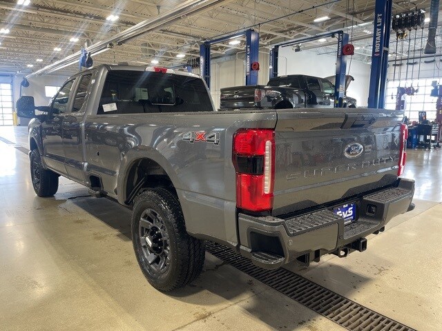 2025 Ford F-250 XL photo 3