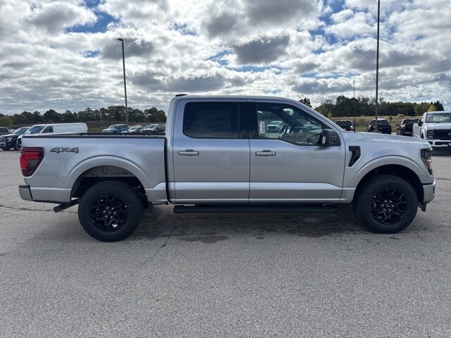 2025 Ford F-150 XLT photo 2