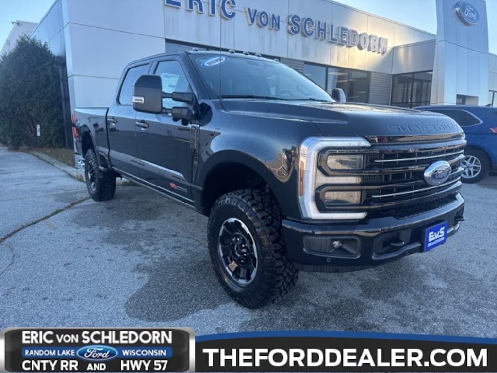 New 2026 Ford Super Duty F-350 Platinum Truck Crew Cab