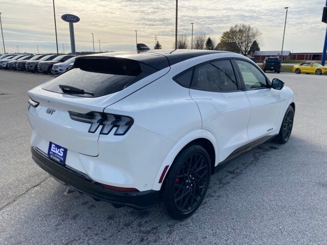 2023 Ford Mustang Mach-E GT photo 3