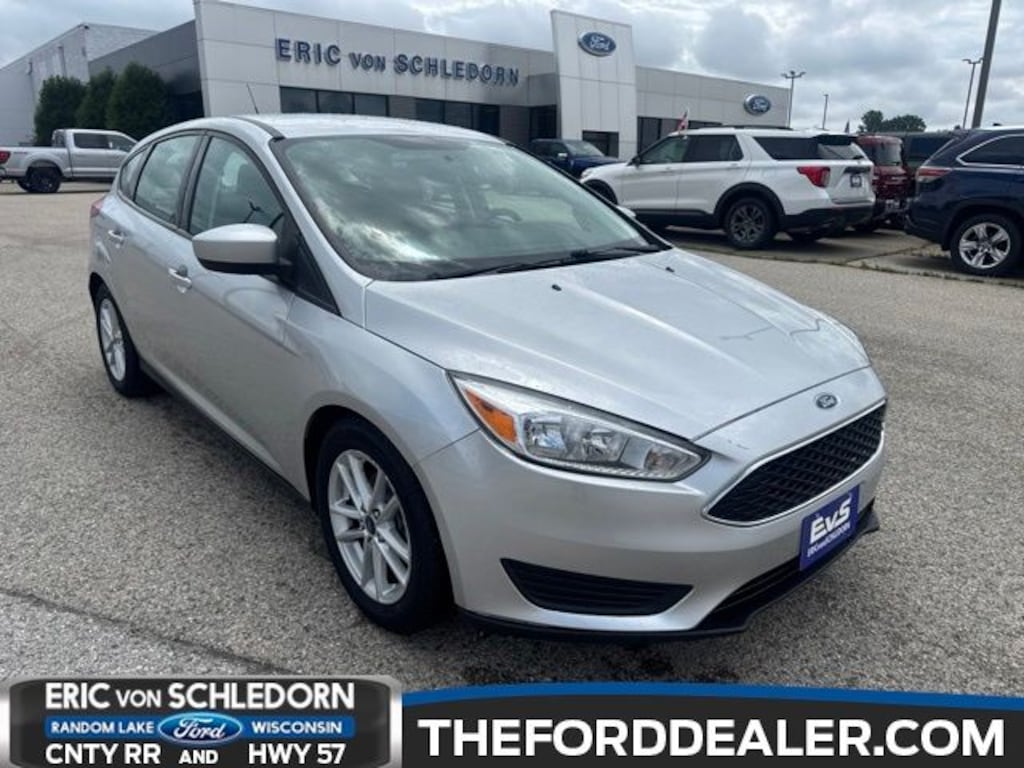 Used 2018 Ford Focus SE Hatchback