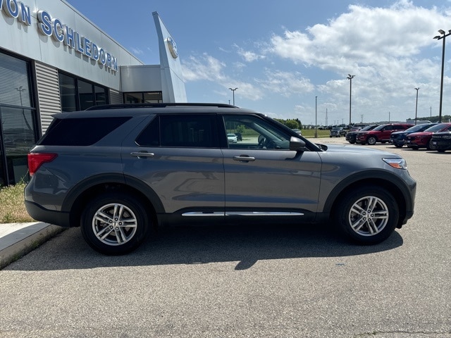 Certified 2022 Ford Explorer XLT with VIN 1FMSK8DH4NGB43433 for sale in Random Lake, WI