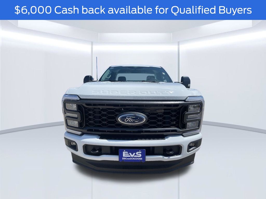 2025 Ford F-350 Super Duty XL - Photo 13