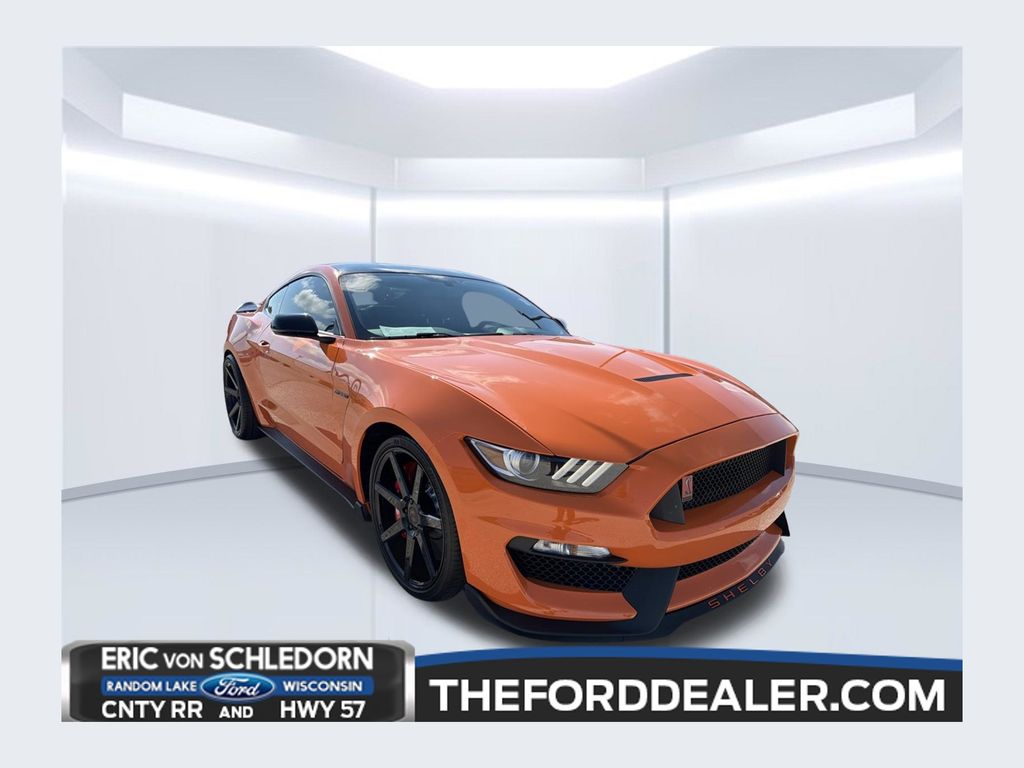 2020 Ford Mustang Coupe 