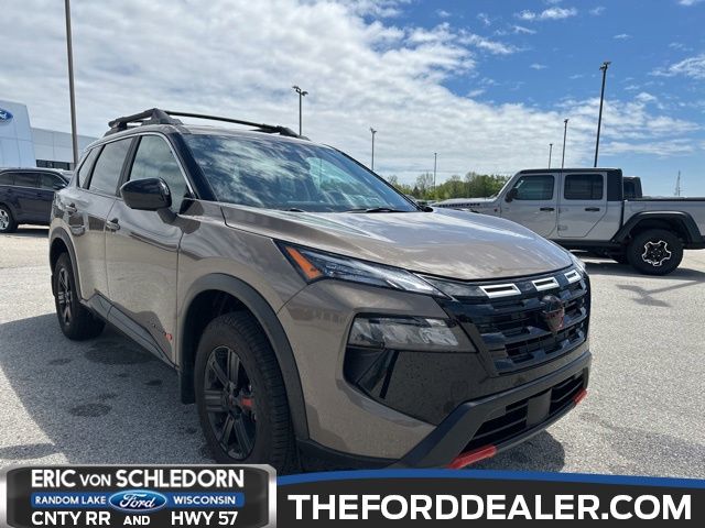 2025 Nissan Rogue Rock Creek AWD's photo