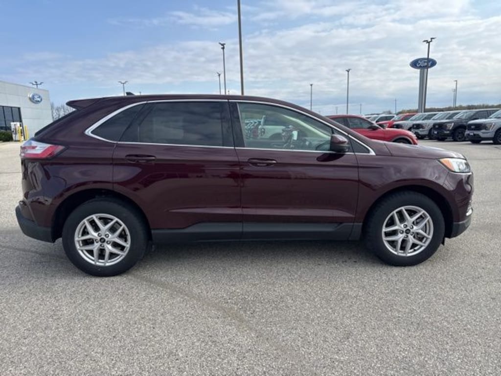 Used 2024 Ford Edge SEL SUV
