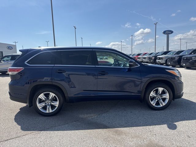 Used 2016 Toyota Highlander Limited Platinum with VIN 5TDDKRFH2GS304712 for sale in Random Lake, WI