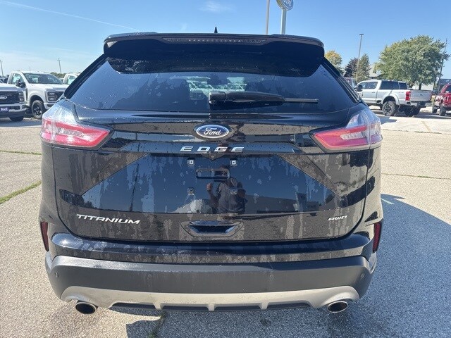 2024 Ford Edge Titanium photo 4