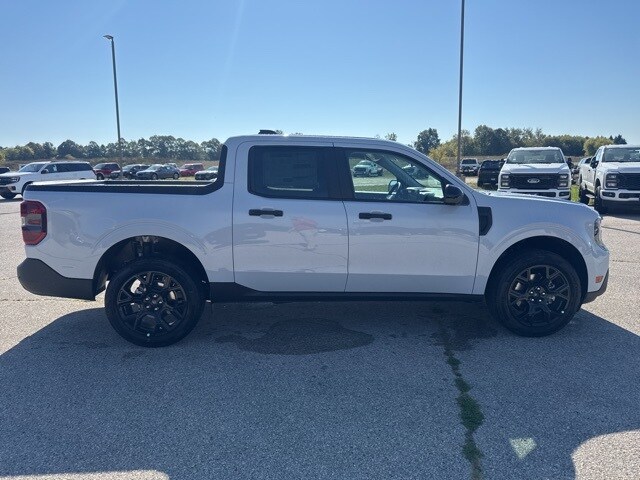 2025 Ford Maverick XLT photo 2
