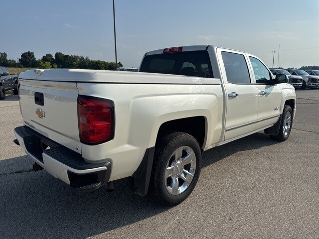 2015 Chevrolet Silverado 1500 LT photo 3